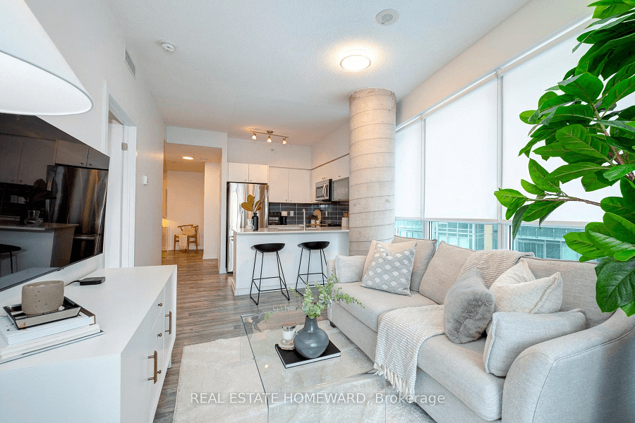 150 East Liberty St #506 — photo 5